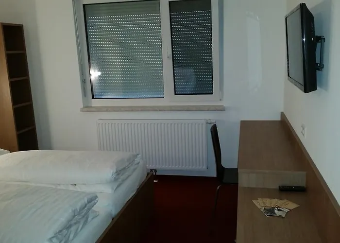 Fairsleep Hainburg 3* היינבורג אן דר דונאו