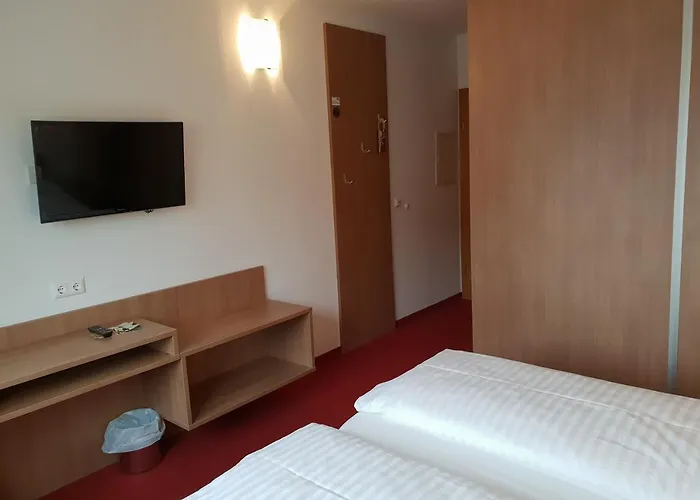 מוטל Fairsleep Hainburg